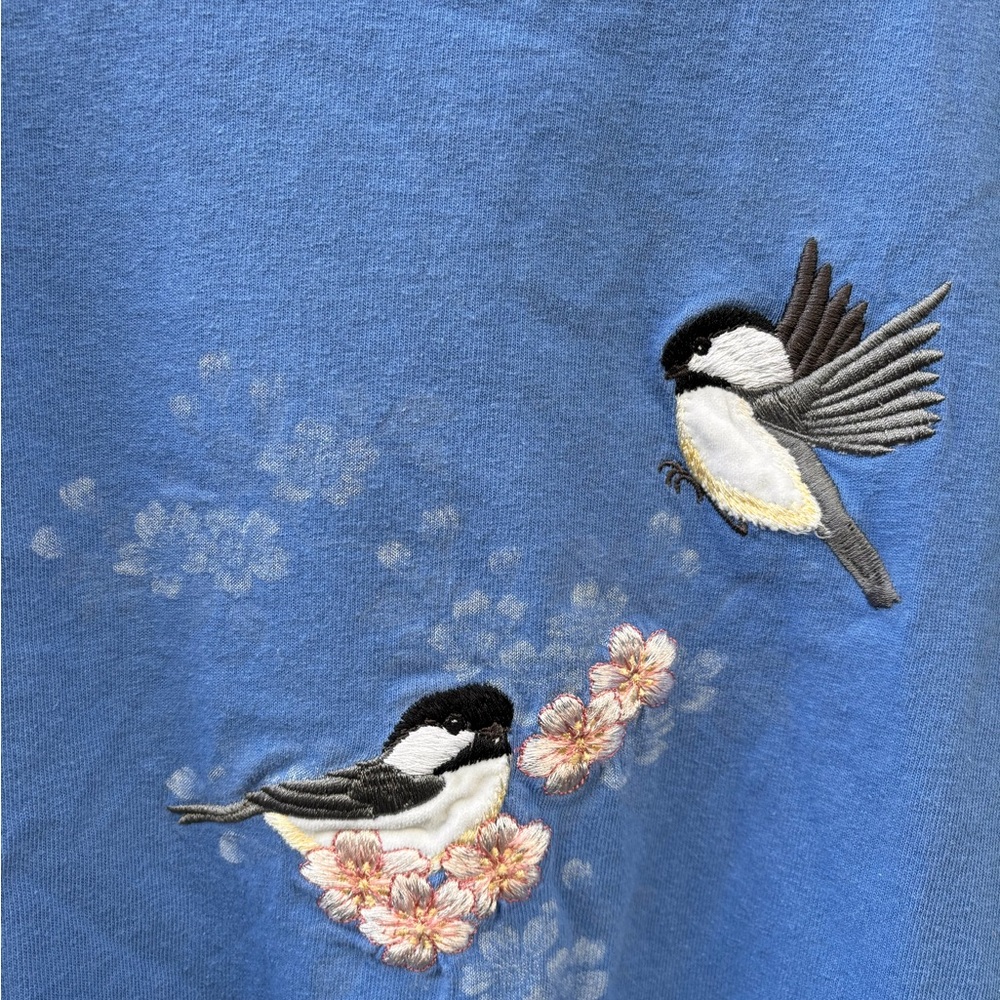 Grandma core 90’s embroidered bird blue t shirt - Picture 2 of 4